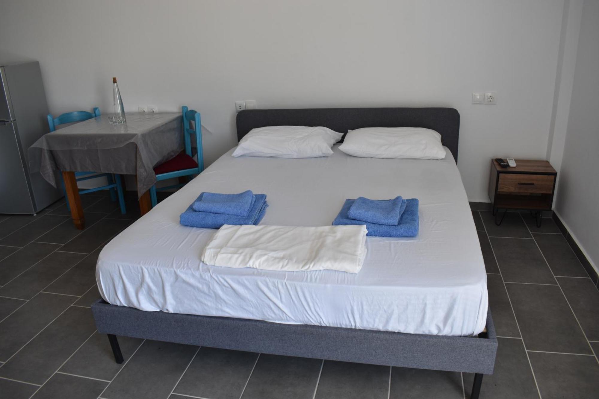 Anastasias Apartments Sarandë Exteriör bild