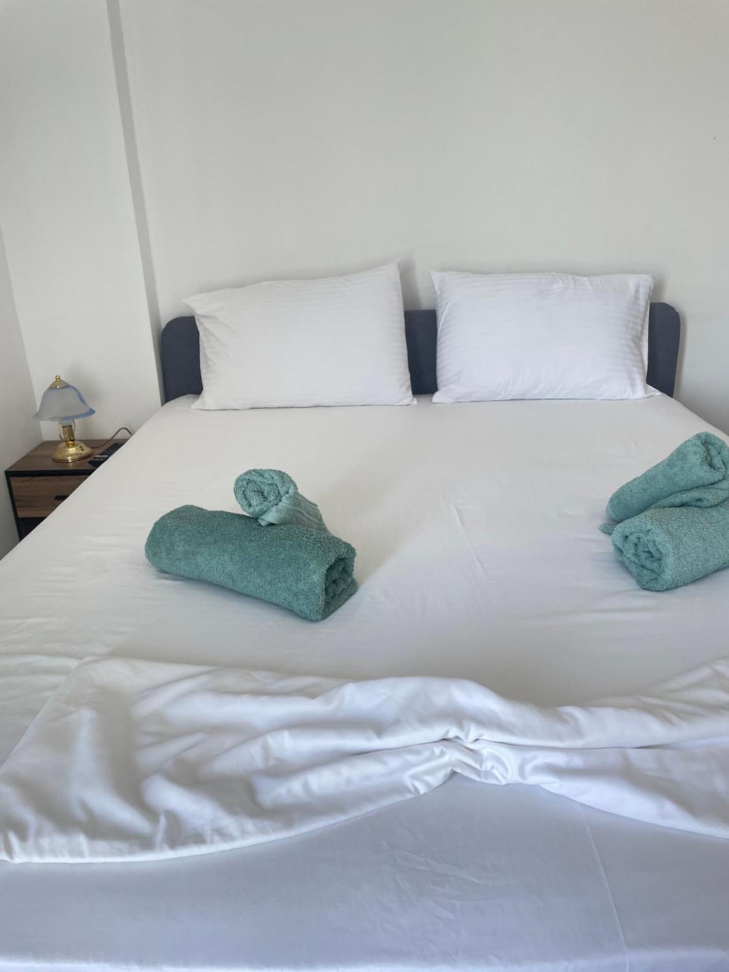 Anastasias Apartments Sarandë Exteriör bild